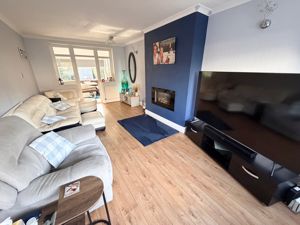 Lounge- click for photo gallery